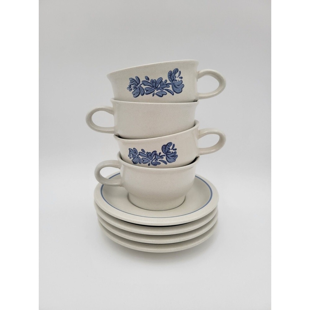 Set Of 4 VTG Pfaltzgraff Yorktowne Stoneware Coffee mugs Cups & Saucers USA